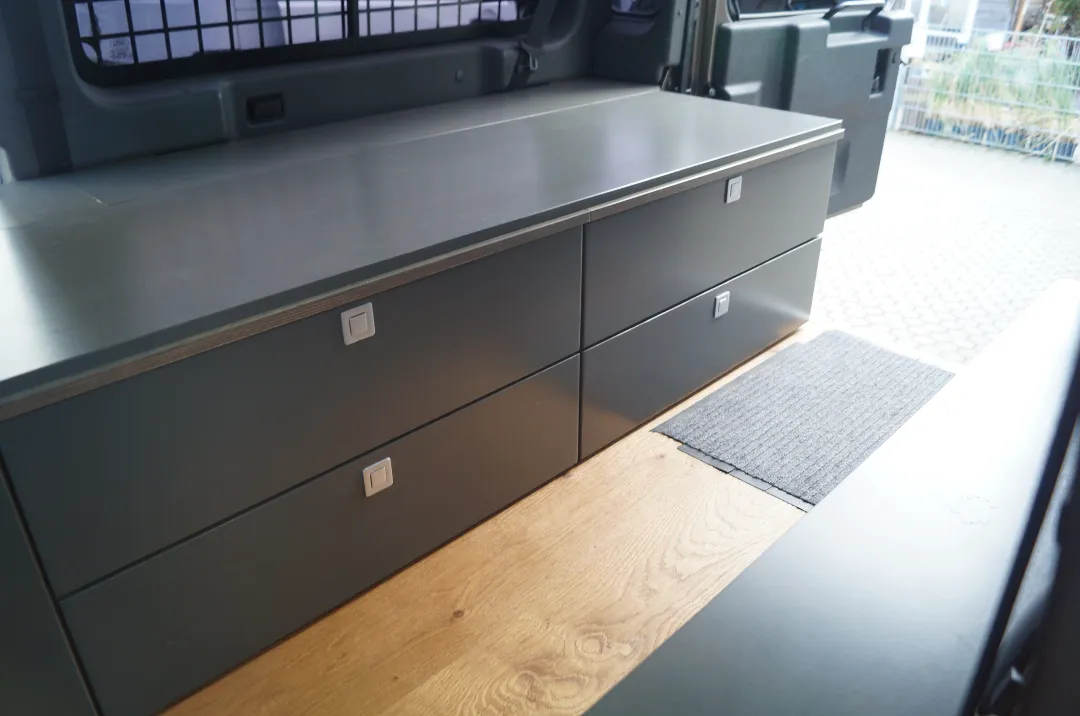 Ford Ranger innen Schrank Ford Ranger innen Schrank